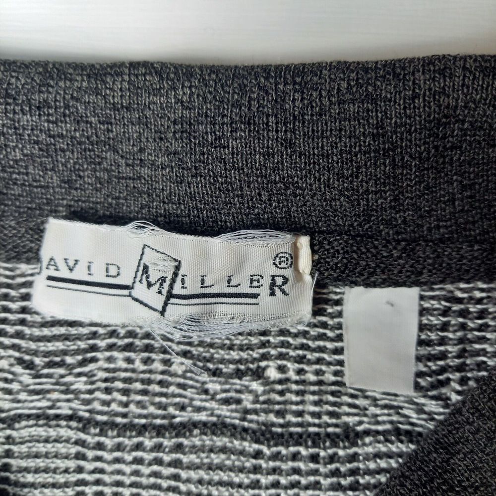 Size 38 PittoPit 20¼" Vintage David Miller Grey Pattern Collared Button Jumper - Picture 3 of 3